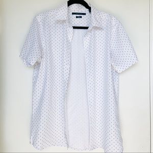 Perry Ellis Men’s Button Down Short Sleeve Shirt - Medium